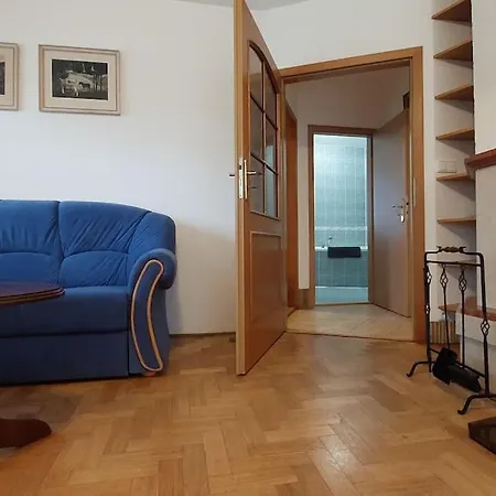 Semesterbostad House, 5 Bedrooms-9 Beds -