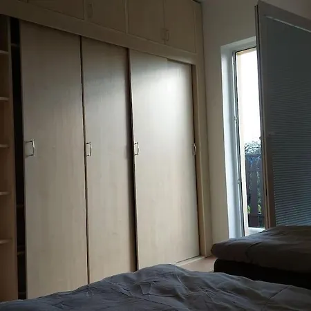 House, 5 Bedrooms-9 Beds -