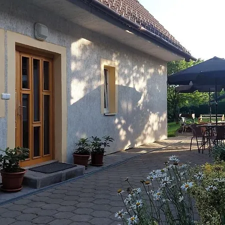 House, 5 Bedrooms-9 Beds -