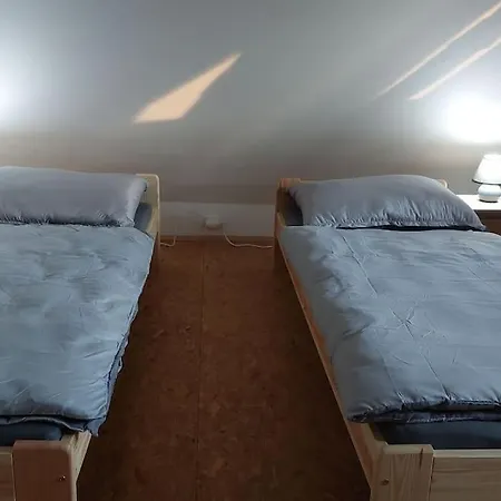 House, 5 Bedrooms-9 Beds - Semesterbostad Prag