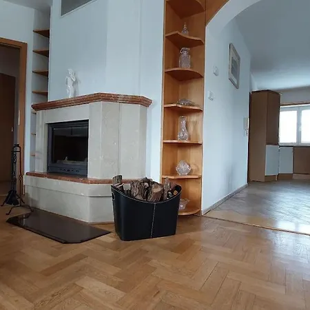 House, 5 Bedrooms-9 Beds - Hébergement de vacances *