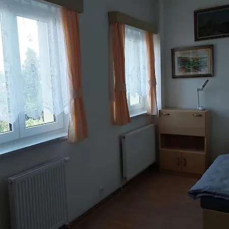 Hébergement de vacances House, 5 Bedrooms-9 Beds - Prague