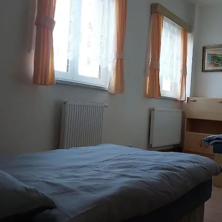House, 5 Bedrooms-9 Beds - Hébergement de vacances