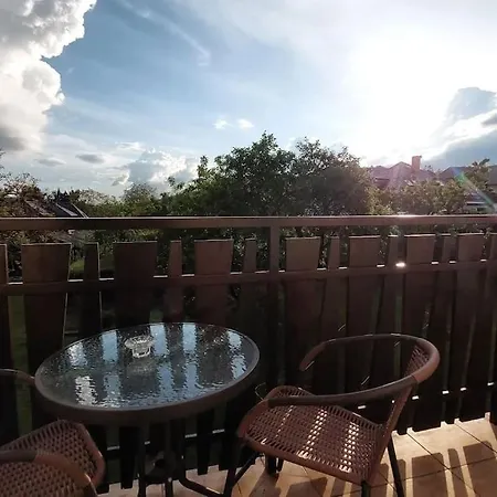 House, 5 Bedrooms-9 Beds - * Prague