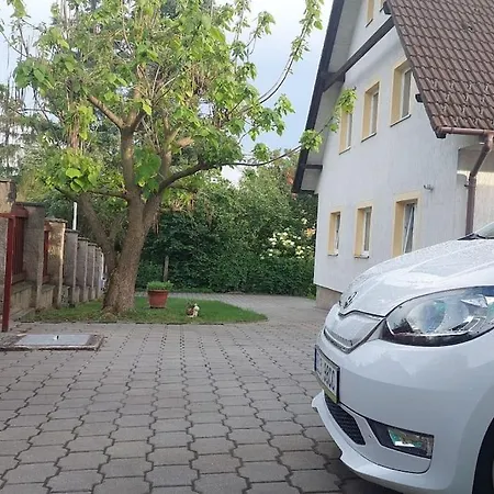 Hébergement de vacances House, 5 Bedrooms-9 Beds - Prague